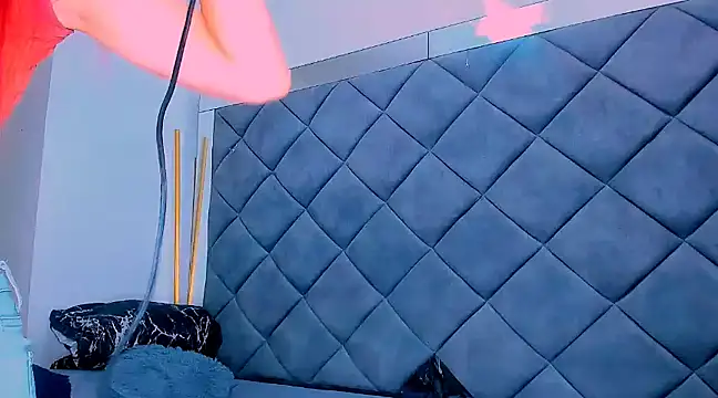 Nellyhills online show from 03.14.25