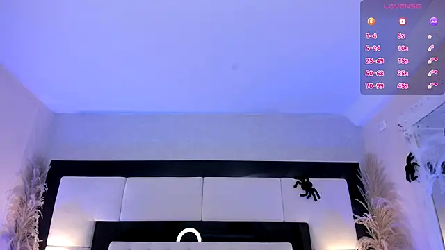 CarlaRossi  online show from 10.13.25