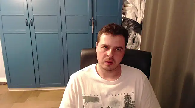 CuteMan33 online show from 03.18.25