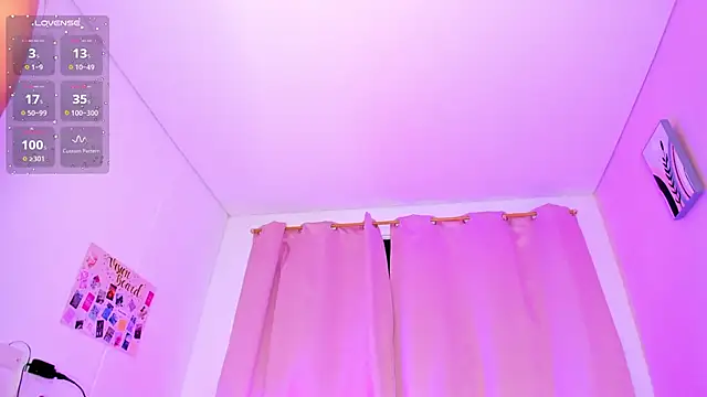  cherrykingsley1 online show from 01.10.25