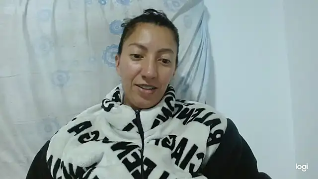 Snapshot of kaybabyhot chatting on 10.15.25 kaybabyhot online show from 10.15.25