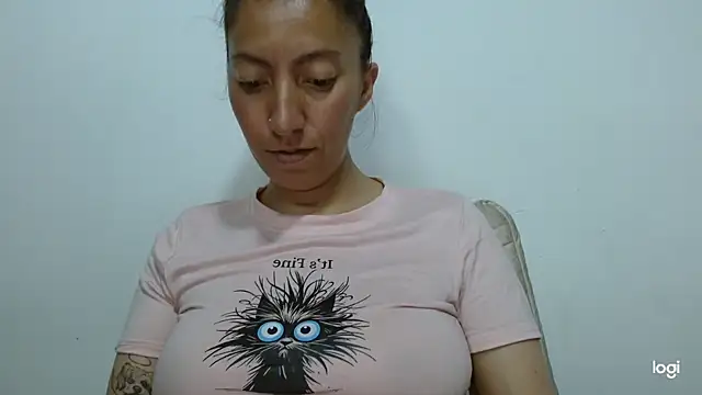 Snapshot of kaybabyhot chatting on 06.25.26 kaybabyhot online show from 06.25.26