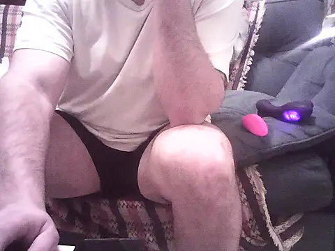 Snapshot of CCComandante chatting on 06.04.26 CCComandante online show from 06.04.26