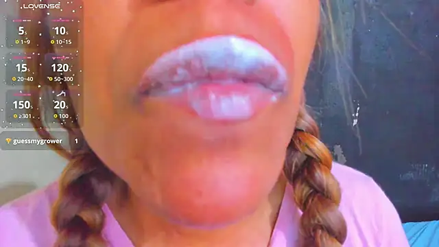 KamariaFyre online show from 11.29.25