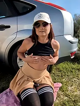 Snapshot of Samira-Summer chatting on 12.01.25 Samira-Summer online show from 12.01.25