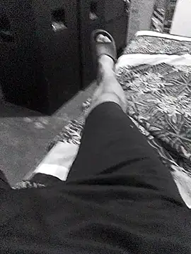 Snapshot of Deste223 chatting on 10.13.25 Deste223 online show from 10.13.25