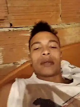 Snapshot of Black_Diamon_ chatting on 12.14.25 Black Diamon online show from 12.14.25