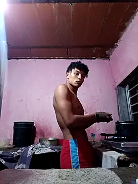 Snapshot of Black_Diamon_ chatting on 12.21.25 Black Diamon online show from 12.21.25