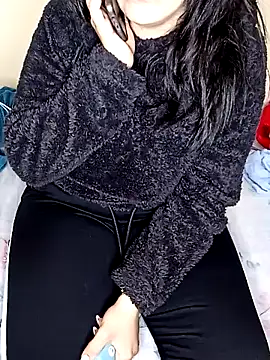 Snapshot of ShadiaStar chatting on 01.31.25 ShadiaStar online show from 01.31.25