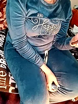 Snapshot of ShadiaStar chatting on 02.03.25 ShadiaStar online show from 02.03.25