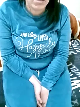 Snapshot of ShadiaStar chatting on 02.13.25 ShadiaStar online show from 02.13.25