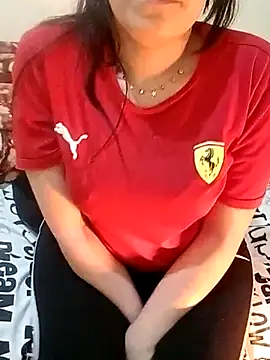 Snapshot of ShadiaStar chatting on 03.04.25 ShadiaStar online show from 03.04.25