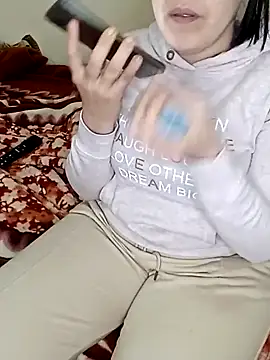 Snapshot of ShadiaStar chatting on 03.11.25 ShadiaStar online show from 03.11.25