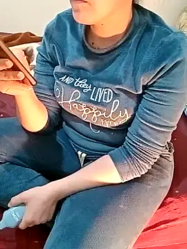 Snapshot of ShadiaStar chatting on 03.14.25 ShadiaStar online show from 03.14.25