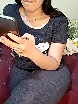 Snapshot of ShadiaStar chatting on 03.22.25 ShadiaStar online show from 03.22.25