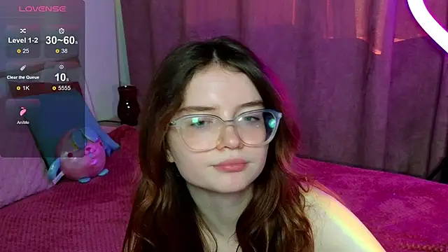 Snapshot of Sonya_Glen chatting on 03.22.25 Sonya Glen online show from 03.22.25