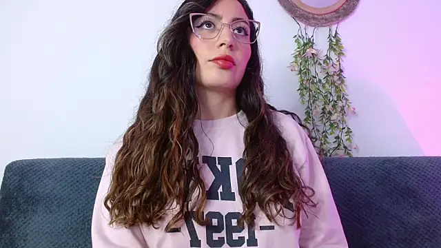 Snapshot of Kendal_Mosk chatting on 02.04.26 Kendal Mosk online show from 02.04.26