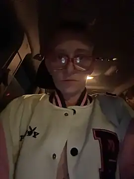 Snapshot of Stonermama666420 chatting on 02.01.26 Stonermama666420 online show from 02.01.26