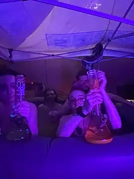 Snapshot of Stonermama666420 chatting on 03.02.26 Stonermama666420 online show from 03.02.26