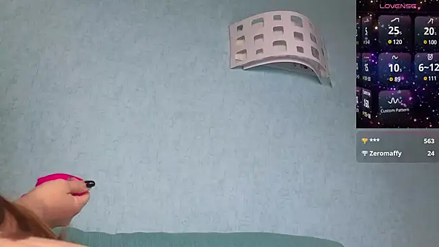 Snapshot of MissFreyaX chatting on 12.22.24 MissFreyaX online show from 12.22.24