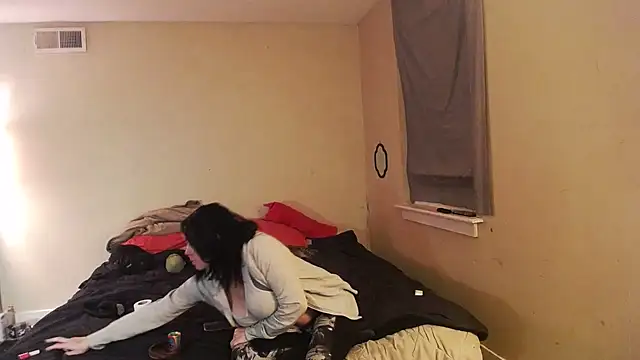 Snapshot of DripDropNLiqour chatting on 03.04.26 DripDropNLiqour online show from 03.04.26