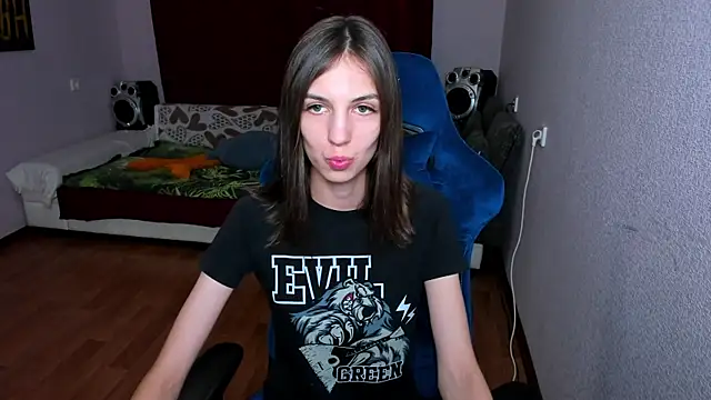 Snapshot of Venera66615 chatting on 03.18.25 Venera66615 online show from 03.18.25