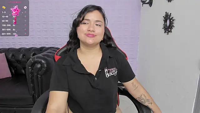 natasha adams22 online show from 03.05.25