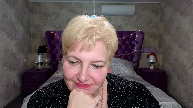 Sandra Snow online show from 01.21.25