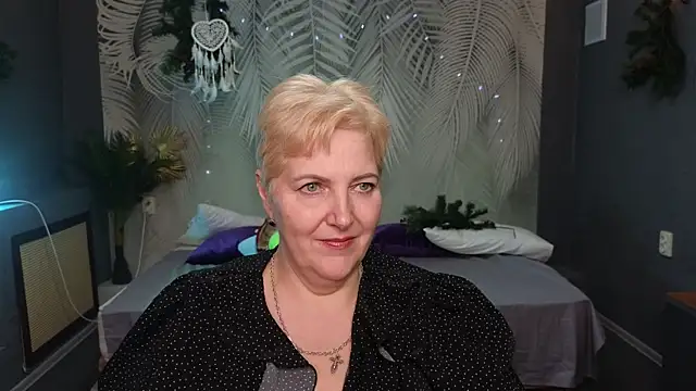Sandra Snow online show from 01.23.25