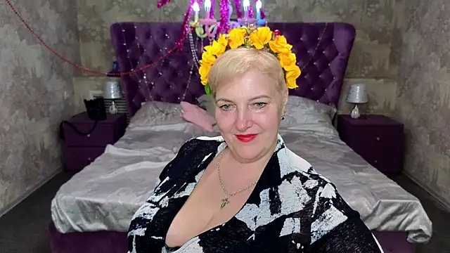 Sandra Snow online show from 02.14.25