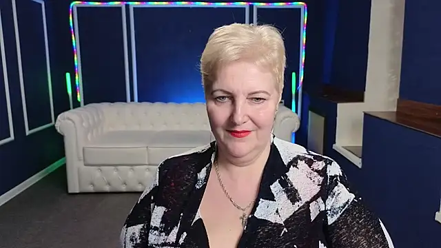 Sandra Snow online show from 02.22.25