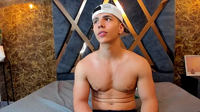 Flynn Riider online show from 02.15.25