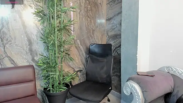 Flynn Riider online show from 10.11.25