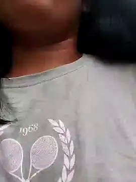 Snapshot of Danna-linyi chatting on 12.20.24 Danna-linyi online show from 12.20.24