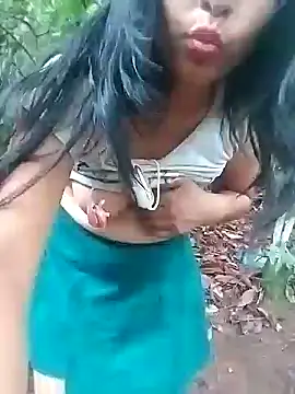 Snapshot of Danna-linyi chatting on 01.02.25 Danna-linyi online show from 01.02.25