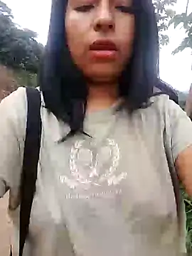 Snapshot of Danna-linyi chatting on 01.10.25 Danna-linyi online show from 01.10.25