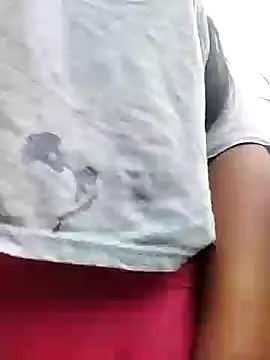 Snapshot of Danna-linyi chatting on 01.28.25 Danna-linyi online show from 01.28.25