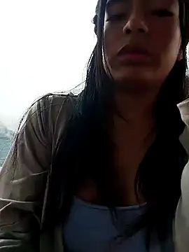 Snapshot of Danna-linyi chatting on 02.08.25 Danna-linyi online show from 02.08.25