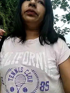 Snapshot of Danna-linyi chatting on 03.05.25 Danna-linyi online show from 03.05.25