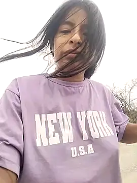 Snapshot of Danna-linyi chatting on 03.21.25 Danna-linyi online show from 03.21.25