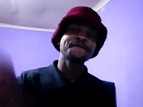 Snapshot of NudeDeen chatting on 11.20.25 NudeDeen online show from 11.20.25