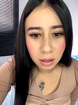 Snapshot of Zoee_t chatting on 10.12.25 Zoee t online show from 10.12.25