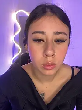 Snapshot of Zoee_t chatting on 11.02.25 Zoee t online show from 11.02.25