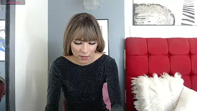  Natassia Dreams online show from 01.30.25