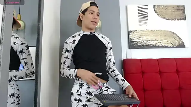  Natassia Dreams online show from 02.28.25