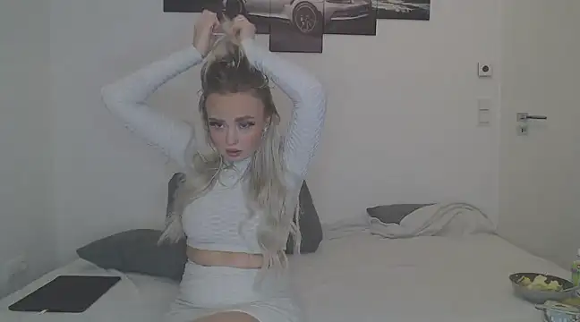 Snapshot of CherryEmmy chatting on 02.07.25 CherryEmmy online show from 02.07.25