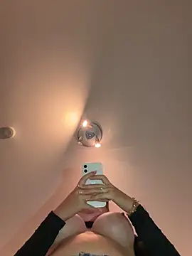 Snapshot of CherryEmmy chatting on 09.15.25 CherryEmmy online show from 09.15.25