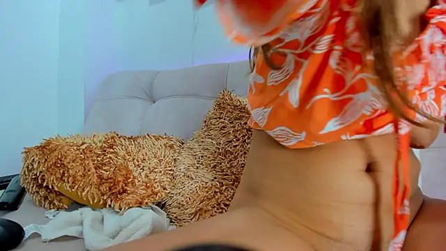 Snapshot of HaleyAmaya chatting on 02.07.25 HaleyAmaya online show from 02.07.25