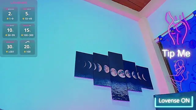 Snapshot of HaleyAmaya chatting on 11.25.25 HaleyAmaya online show from 11.25.25