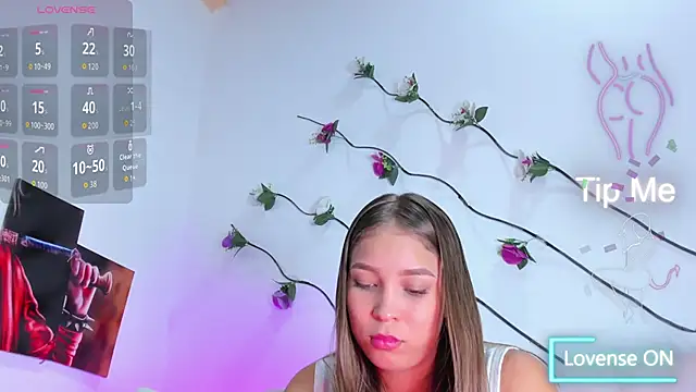 HaleyAmaya online show from 12.20.25